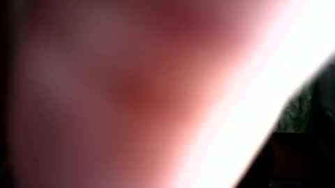 sweet_milkshake2004 online show from 10/17/25, 01:20