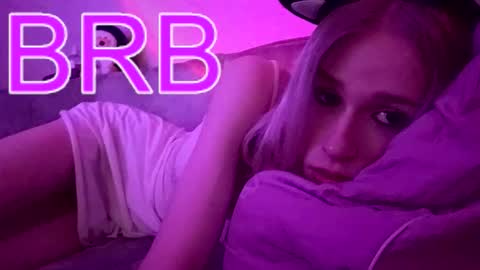 sweet_mol1y online show from 11/05/25, 01:49