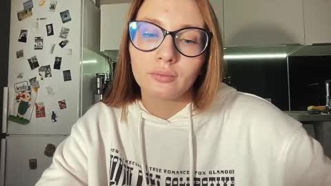 Emili online show from 12/04/24, 08:01