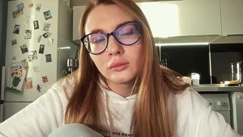 Emili online show from 12/10/24, 03:30