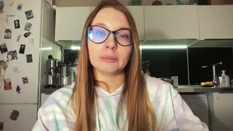 Emili online show from 12/14/24, 08:34