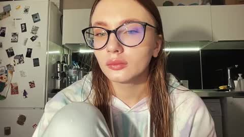 Emili online show from 12/24/24, 02:54