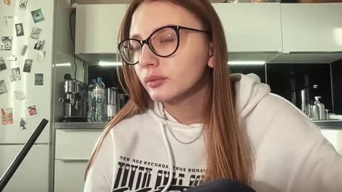 Emili online show from 01/06/25, 04:26
