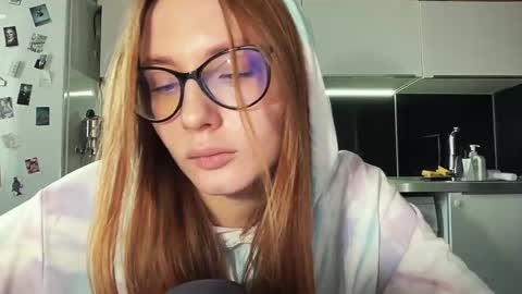 Emili online show from 01/17/25, 06:15