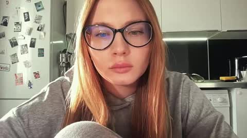 Emili online show from 02/03/25, 07:18