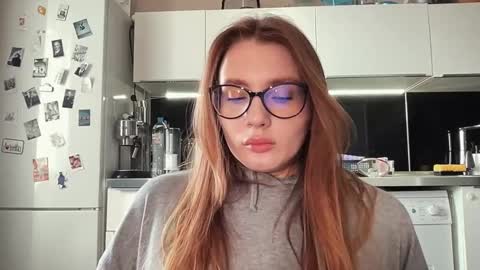 Emili online show from 02/28/25, 03:59