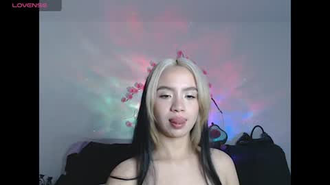 Snapshot of sweet_molly420 chatting on 06/11/26, 11:03 sweet molly420 online show from 06/11/26, 11:03