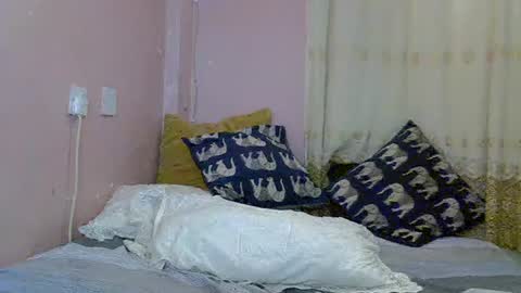Snapshot of sweet_monalisa93 chatting on 02/18/26, 06:09 Lisa online show from 02/18/26, 06:09