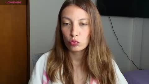 sweet_moon_v_ online show from 06/16/26, 02:03