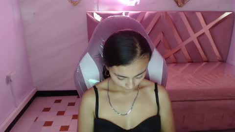 Live 300pm 900pm COLOMBIAN HOUR online show from 02/10/25, 11:02