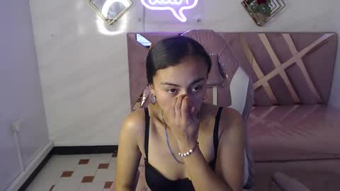 Live 300pm 900pm COLOMBIAN HOUR online show from 02/11/25, 02:03