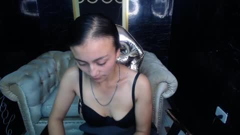 Live 300pm 900pm COLOMBIAN HOUR online show from 02/21/25, 12:39