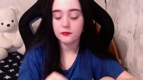 Snapshot of sweet_my_dream chatting on 12/17/24, 07:07 sweet_my_dream online show from 12/17/24, 07:07