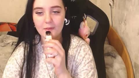 Snapshot of sweet_my_dream chatting on 10/01/25, 03:40 sweet_my_dream online show from 10/01/25, 03:40