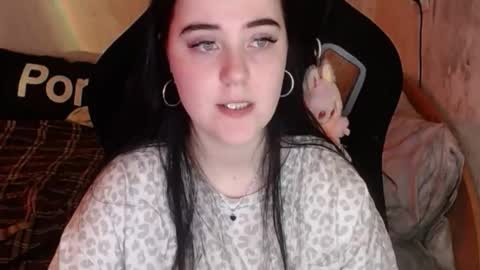 Snapshot of sweet_my_dream chatting on 11/18/25, 10:09 sweet_my_dream online show from 11/18/25, 10:09