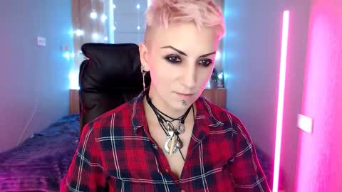 Snapshot of sweet_n_strong chatting on 12/19/25, 08:10 sweet_n_strong online show from 12/19/25, 08:10