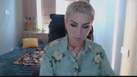 Snapshot of sweet_n_strong chatting on 06/12/26, 11:20 sweet_n_strong online show from 06/12/26, 11:20