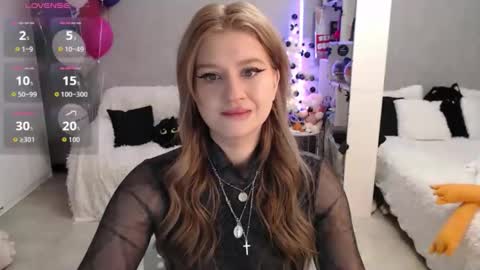 Snapshot of sweet_nicole_333 chatting on 01/15/26, 08:30 sweet_nicole_333 online show from 01/15/26, 08:30