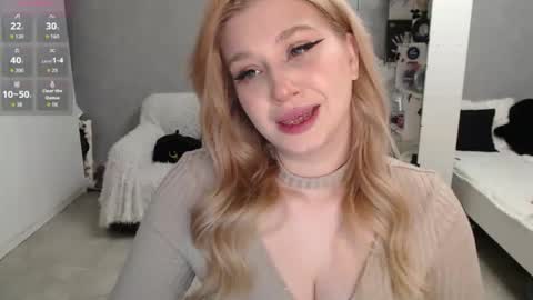 Snapshot of sweet_nicole_333 chatting on 03/29/26, 03:45 sweet_nicole_333 online show from 03/29/26, 03:45
