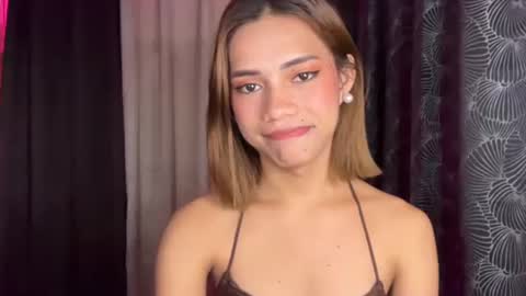 Snapshot of sweet_nikki03 chatting on 11/15/25, 06:15 sweet_nikki03 online show from 11/15/25, 06:15