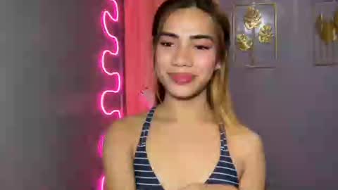 Snapshot of sweet_nikki03 chatting on 03/28/26, 07:02 sweet_nikki03 online show from 03/28/26, 07:02