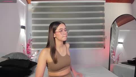 Snapshot of sweet_obsession__ chatting on 10/08/25, 08:50 Sweet Obsession online show from 10/08/25, 08:50