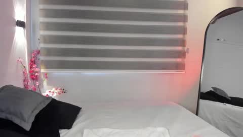 Snapshot of sweet_obsession__ chatting on 10/16/25, 07:59 Sweet Obsession online show from 10/16/25, 07:59