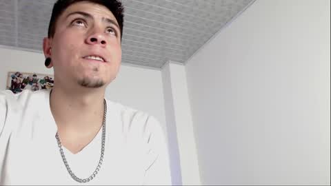 Snapshot of sweet_paradisex5 chatting on 09/26/25, 10:52 sweet_paradisex5 online show from 09/26/25, 10:52