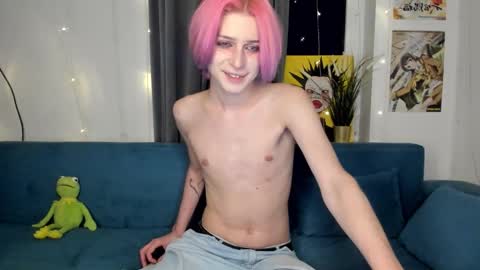 Snapshot of sweet_peach__ chatting on 10/07/25, 08:50 kira online show from 10/07/25, 08:50