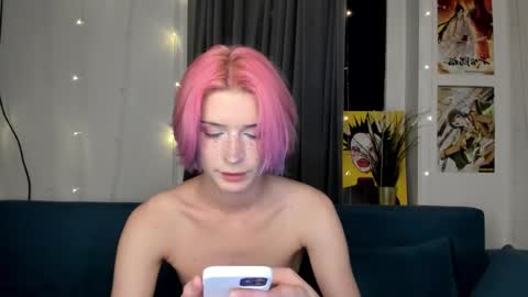 Snapshot of sweet_peach__ chatting on 10/08/25, 07:44 kira online show from 10/08/25, 07:44