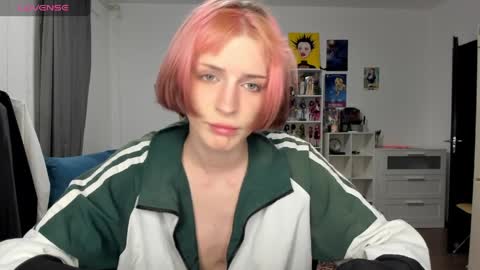 kira online show from 04/01/26, 08:50