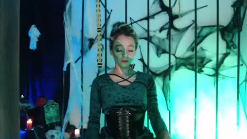 Penny  online show from 11/01/25, 12:01