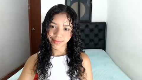 Snapshot of sweet_petite15 chatting on 07/09/26, 12:31 petite sweet online show from 07/09/26, 12:31