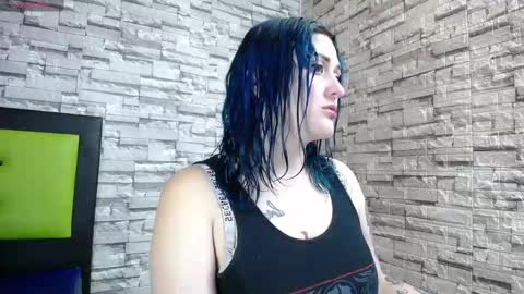 Snapshot of sweet_poison30 chatting on 03/12/25, 07:59 LAUREN online show from 03/12/25, 07:59