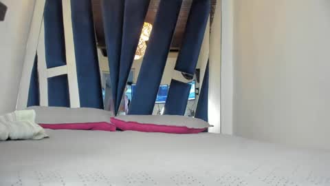 Snapshot of sweet_porn_ chatting on 09/13/25, 10:59 Naty online show from 09/13/25, 10:59