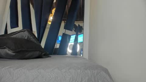 Snapshot of sweet_porn_ chatting on 09/20/25, 11:00 Naty online show from 09/20/25, 11:00