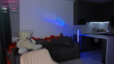 Ashley online show from 11/08/25, 05:23