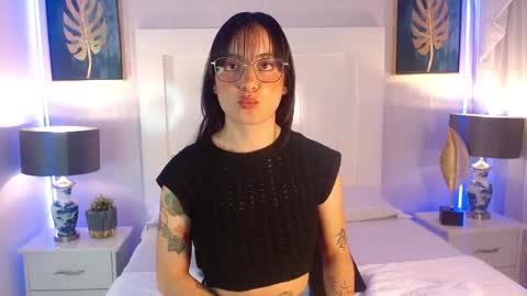 Snapshot of sweet_rabbitss chatting on 09/26/25, 08:24 online show from 09/26/25, 08:24