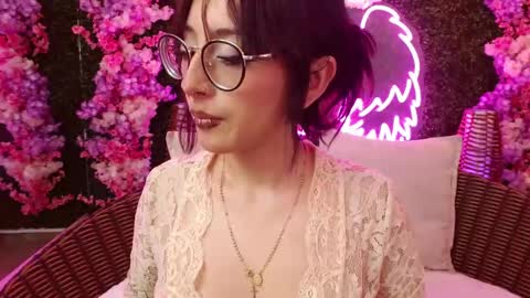 Roxanee online show from 03/12/26, 10:49