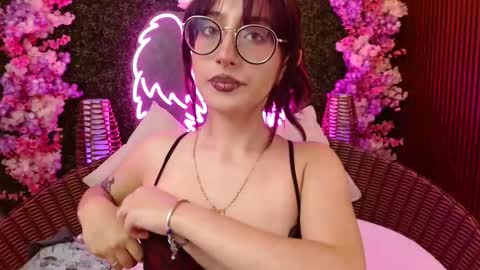 Roxanee online show from 03/15/26, 08:37