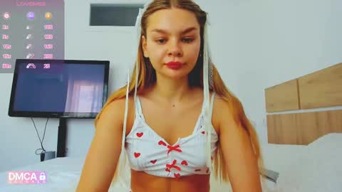 Snapshot of sweet_sabriina chatting on 06/06/26, 06:40 Sabina online show from 06/06/26, 06:40