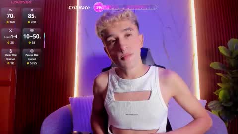 Santiago online show from 10/13/25, 12:16