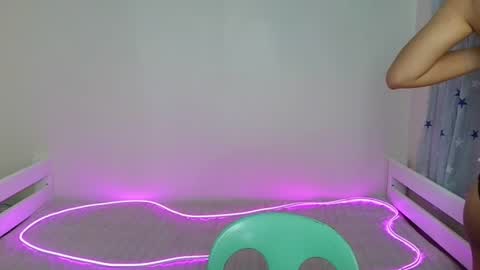 lovesavii online show from 07/17/26, 07:41