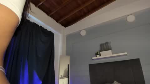 Snapshot of sweet_sea chatting on 11/14/25, 12:15 sea online show from 11/14/25, 12:15