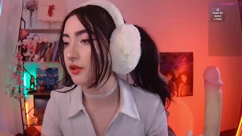 Snapshot of sweet_shena chatting on 05/21/26, 01:29 Shena online show from 05/21/26, 01:29