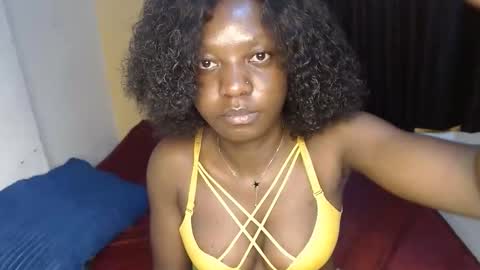 Snapshot of sweet_sherie chatting on 10/14/25, 12:00 ellanah Tracie online show from 10/14/25, 12:00