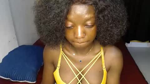 Snapshot of sweet_sherie chatting on 10/31/25, 12:44 ellanah Tracie online show from 10/31/25, 12:44