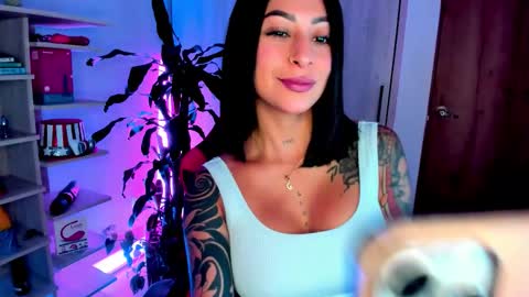sophie leone online show from 10/19/25, 01:39