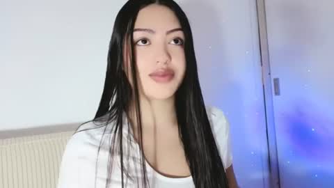 sweet_sophie_7 online show from 07/30/26, 01:48