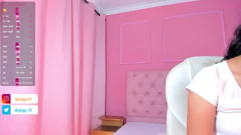 Yeileen online show from 09/23/25, 07:06